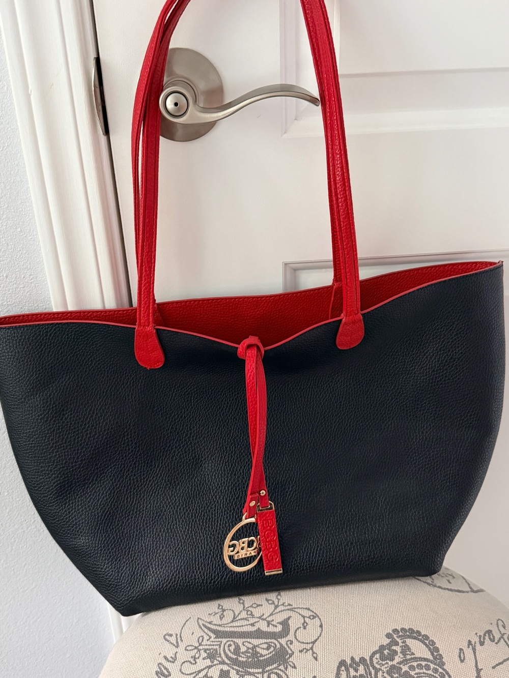 BCBG Paris Red Leather Tote Bag - Picture 5 of 8